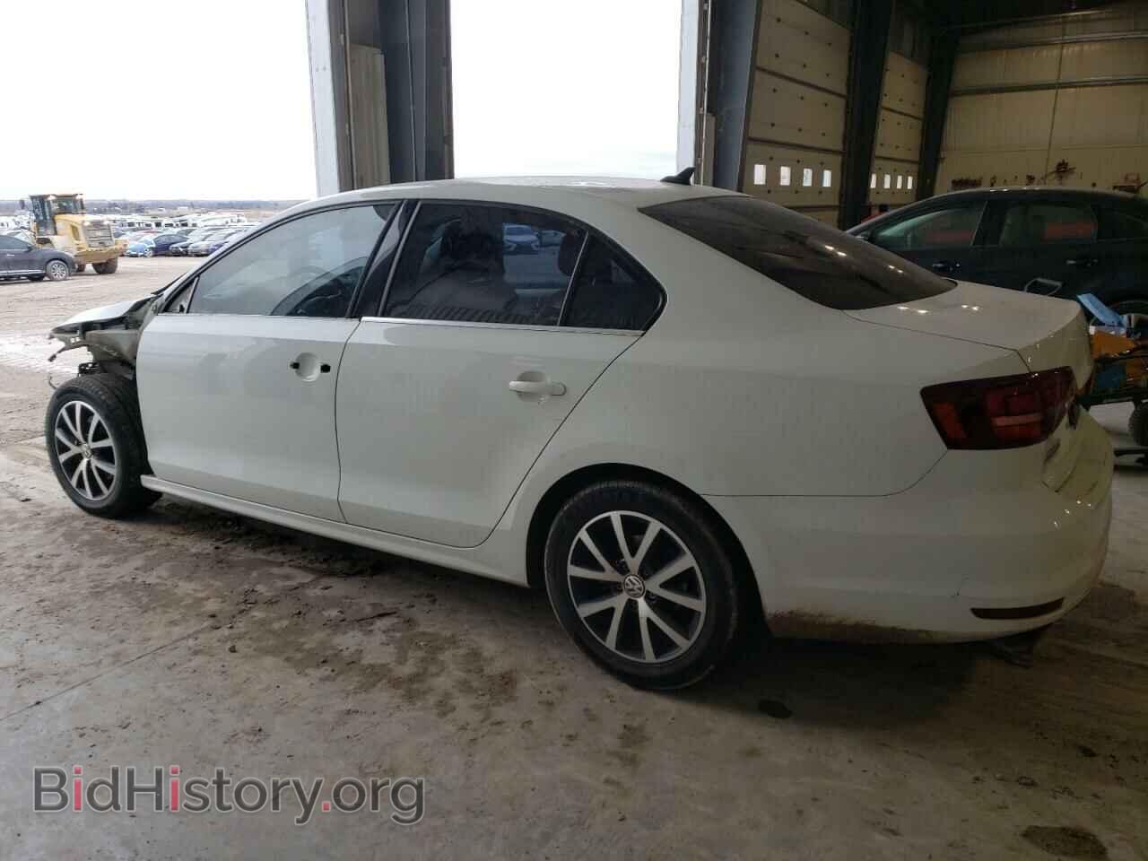 2017 VOLKSWAGEN JETTA - VIN: 3VWDB7AJ9HM201624 - Фото 2