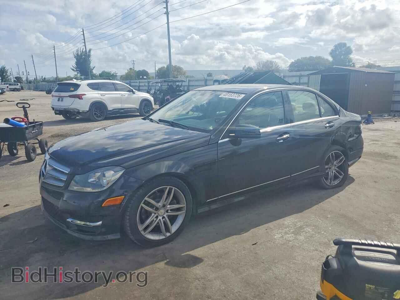 Photo WDDGF8BB7CR233390 - MERCEDES-BENZ C-CLASS 2012