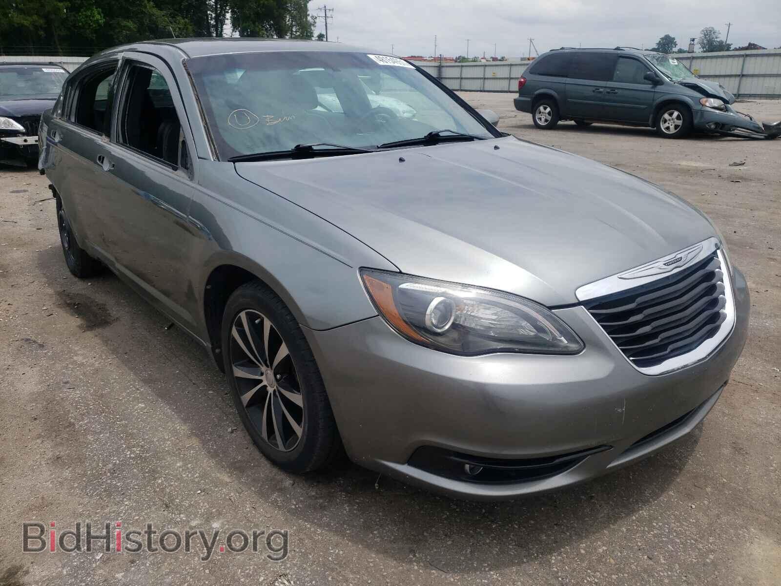Photo 1C3BC8FG1BN577620 - CHRYSLER 200 2011
