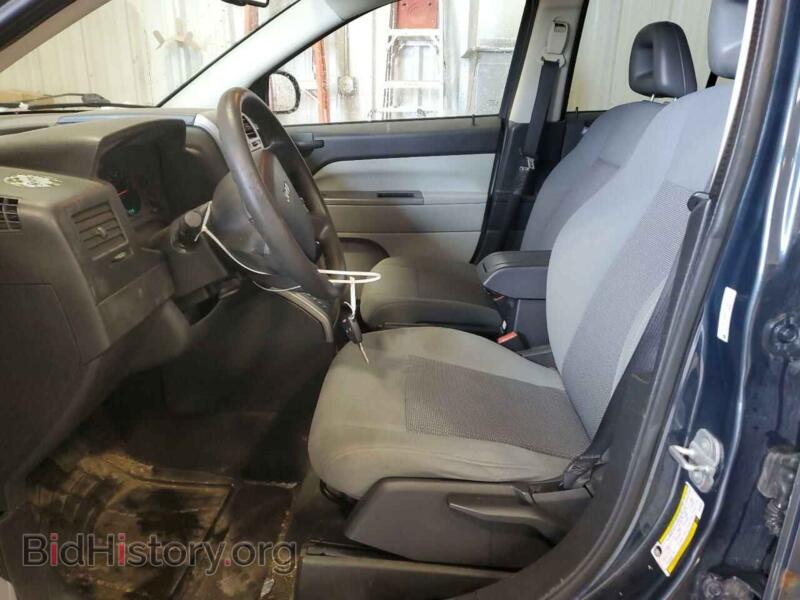 2007 Jeep COMPASS (VIN 1J8FF47W67D273899) — photo 7 of 12