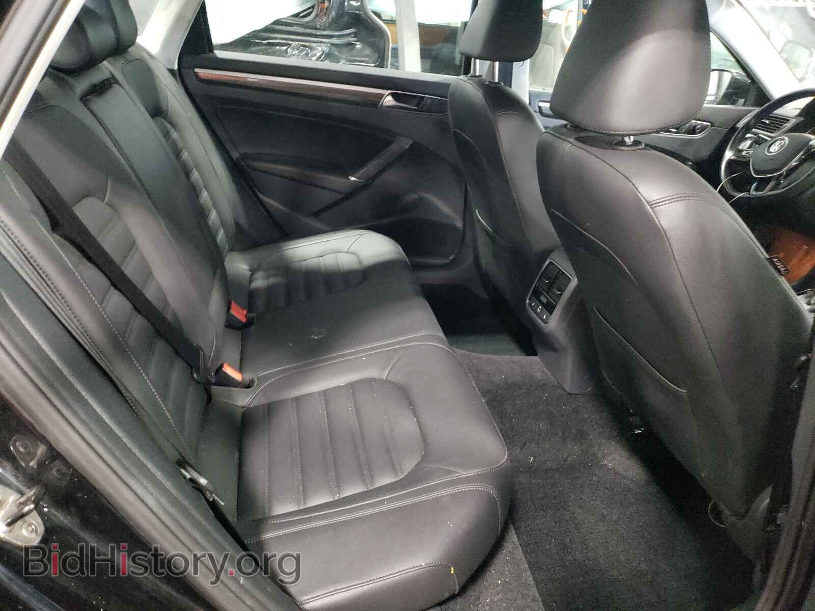 2017 VOLKSWAGEN PASSAT - VIN: 1VWCT7A33HC044992 - Фото 6