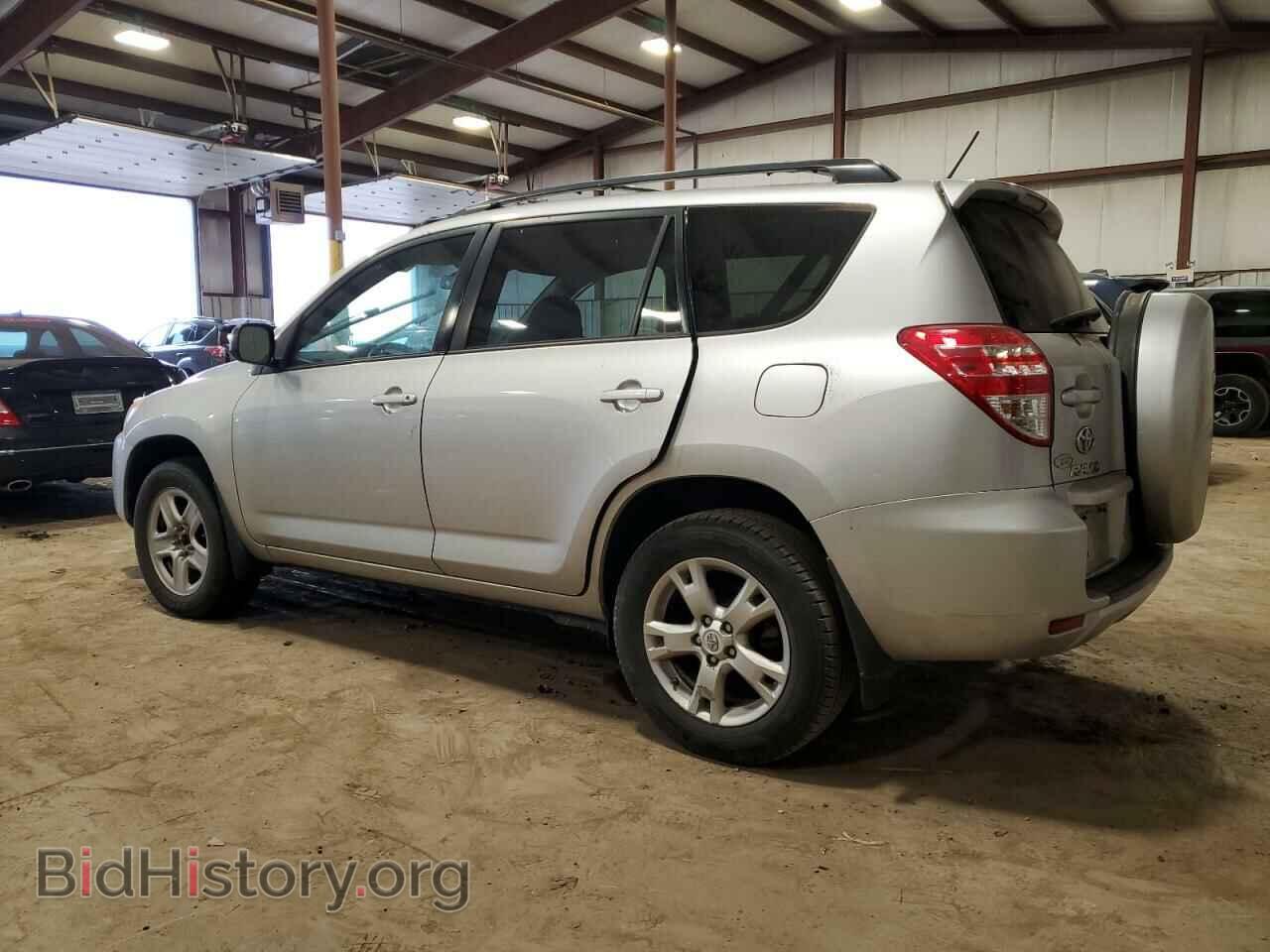 2011 TOYOTA RAV4 - VIN: 2T3BF4DV9BW091207 - Фото 2