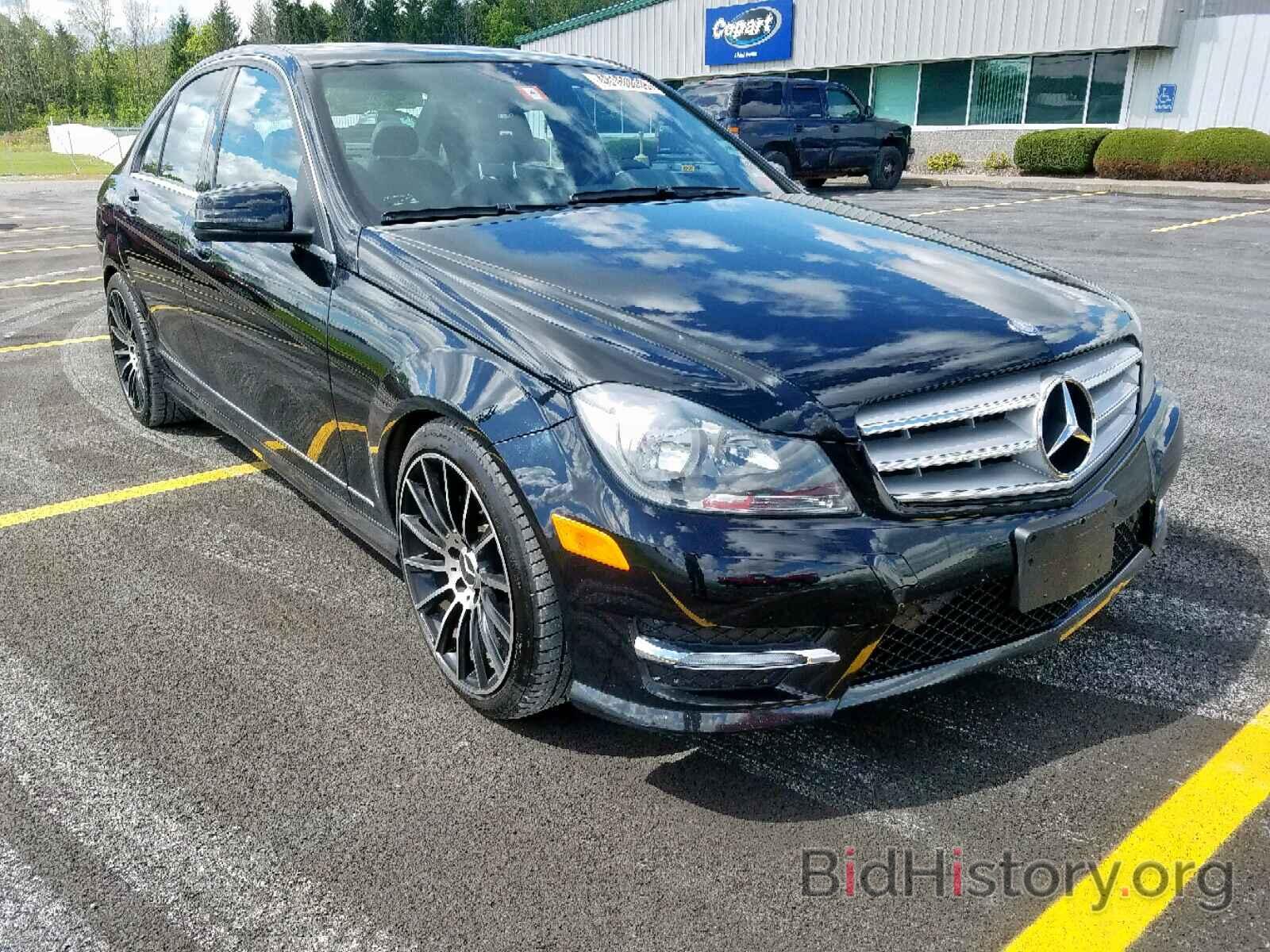 Photo WDDGF8AB6DR245727 - MERCEDES-BENZ C CLASS 2013