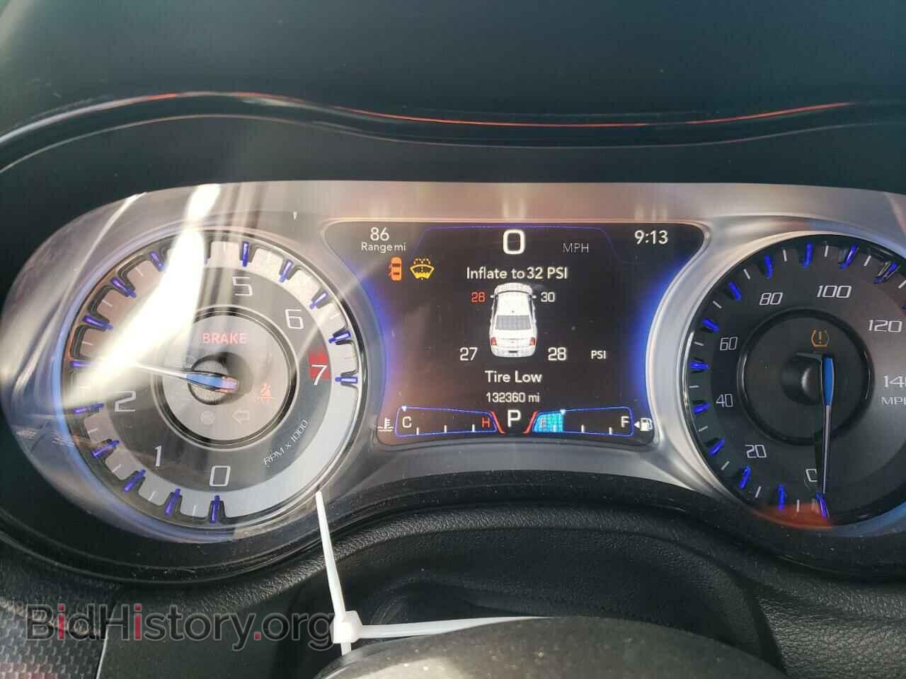 2015 CHRYSLER 300 - VIN: 2C3CCABG5FH772894 - Фото 9