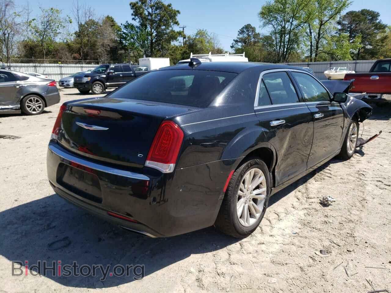 2017 CHRYSLER 300 - VIN: 2C3CCAEG8HH571070 - Фото 3