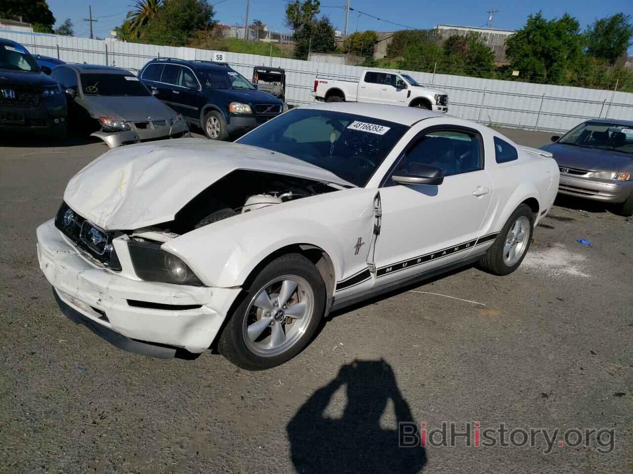 Photo 1ZVHT80N285111746 - FORD MUSTANG 2008