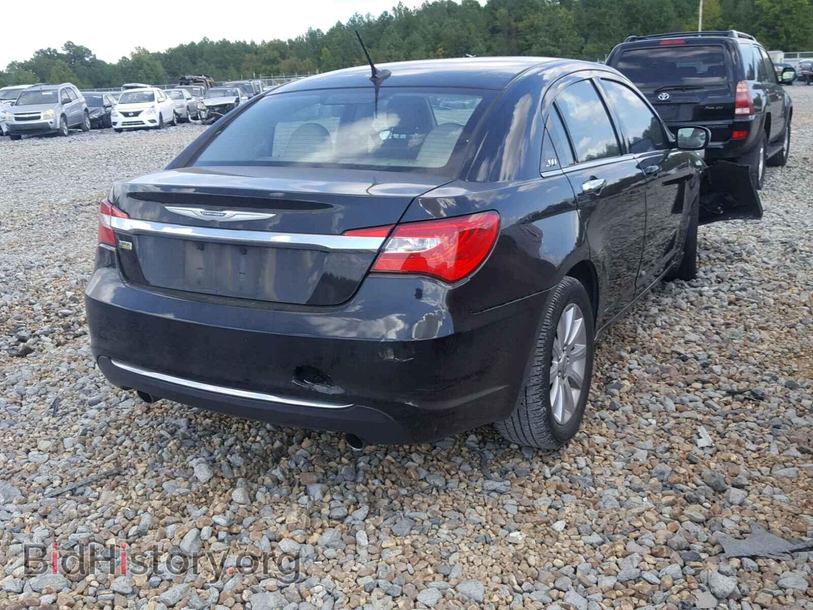 2013 CHRYSLER 200 - VIN: 1C3CCBCG1DN533951 - Photo 4