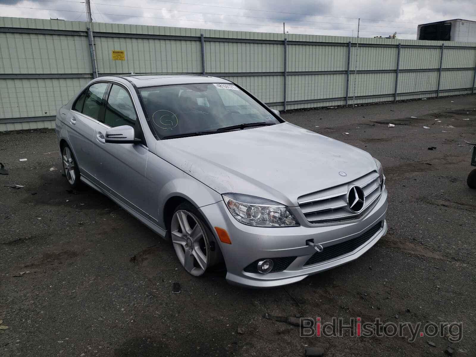 Photo WDDGF8BB3AR117939 - MERCEDES-BENZ C CLASS 2010