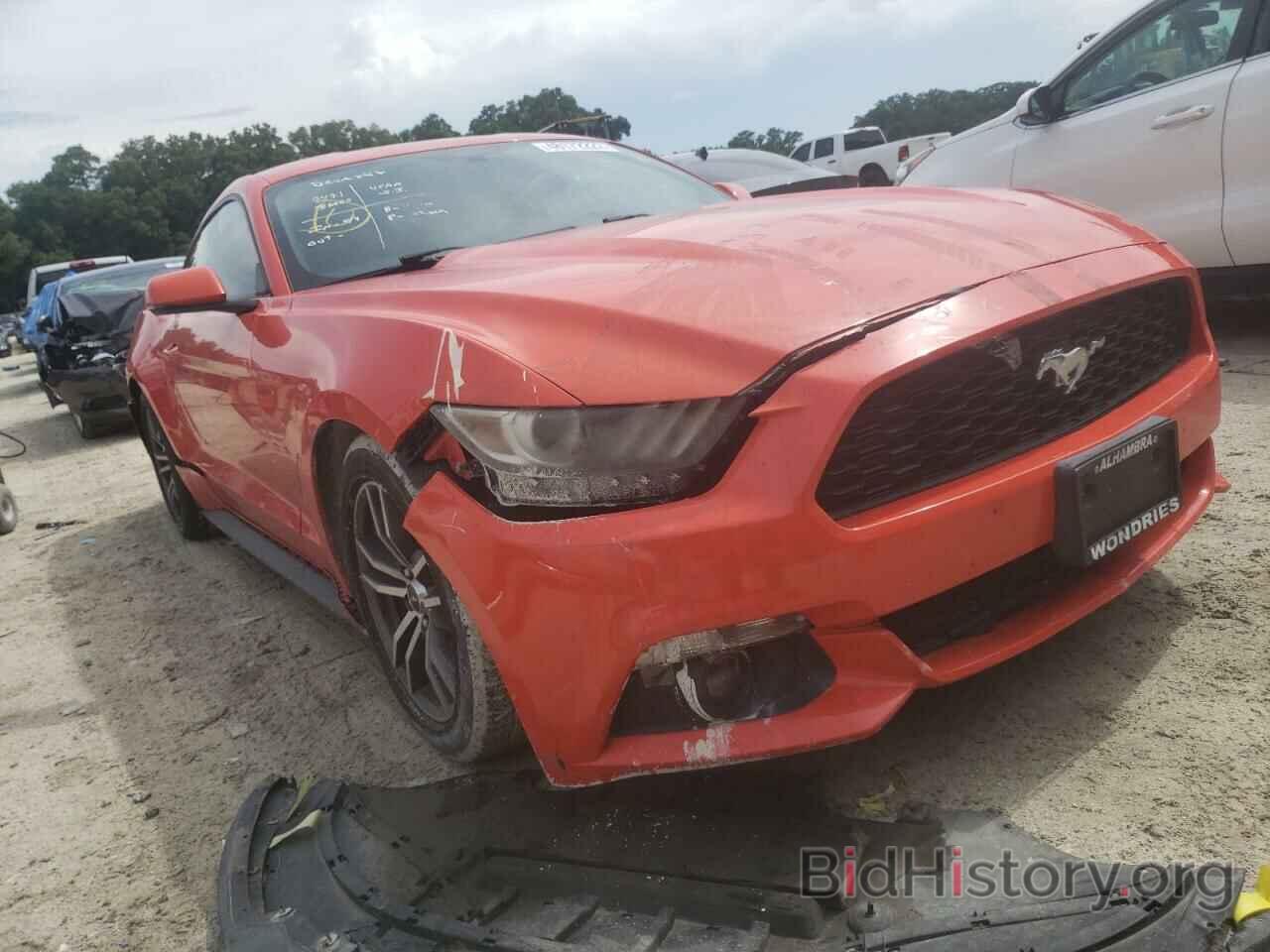 Photo 1FA6P8TH6F5352877 - FORD MUSTANG 2015
