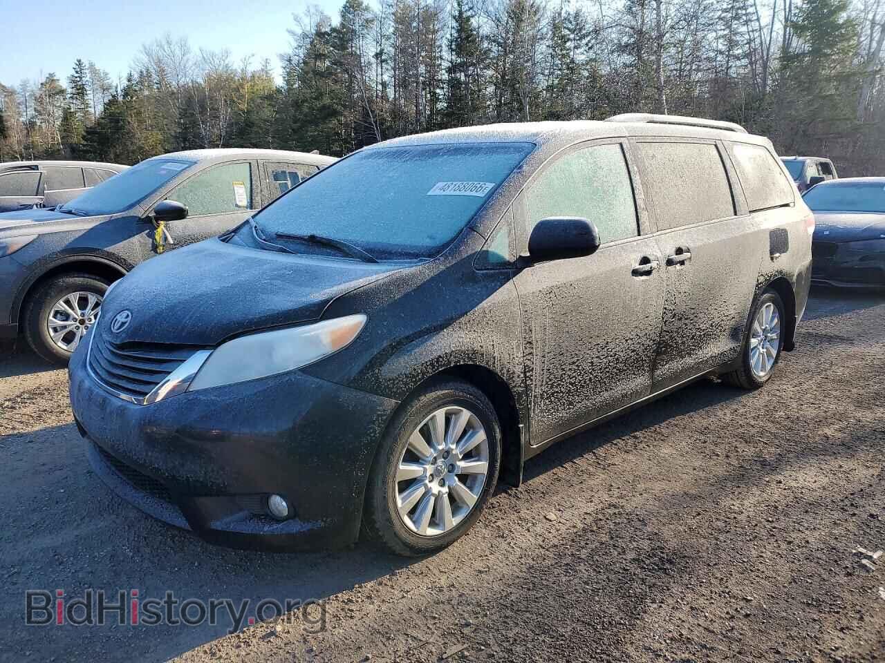 Фотография 5TDYK3DC7BS173713 - TOYOTA SIENNA 2011