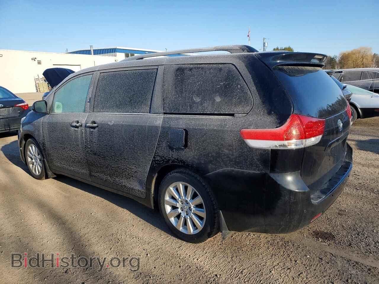 2011 TOYOTA SIENNA - VIN: 5TDYK3DC7BS173713 - Фото 2