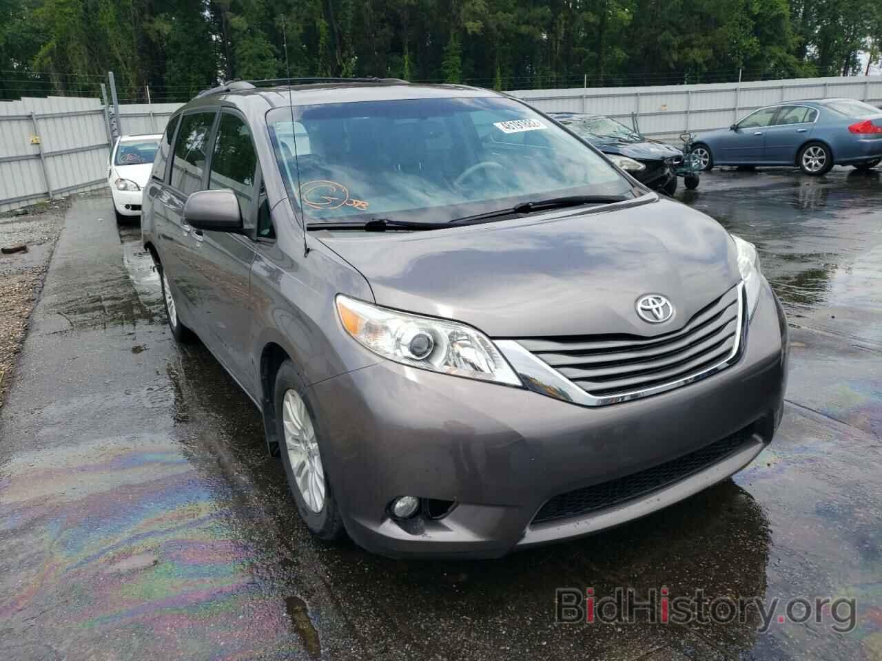 Фотография 5TDYK3DCXES423305 - TOYOTA SIENNA 2014