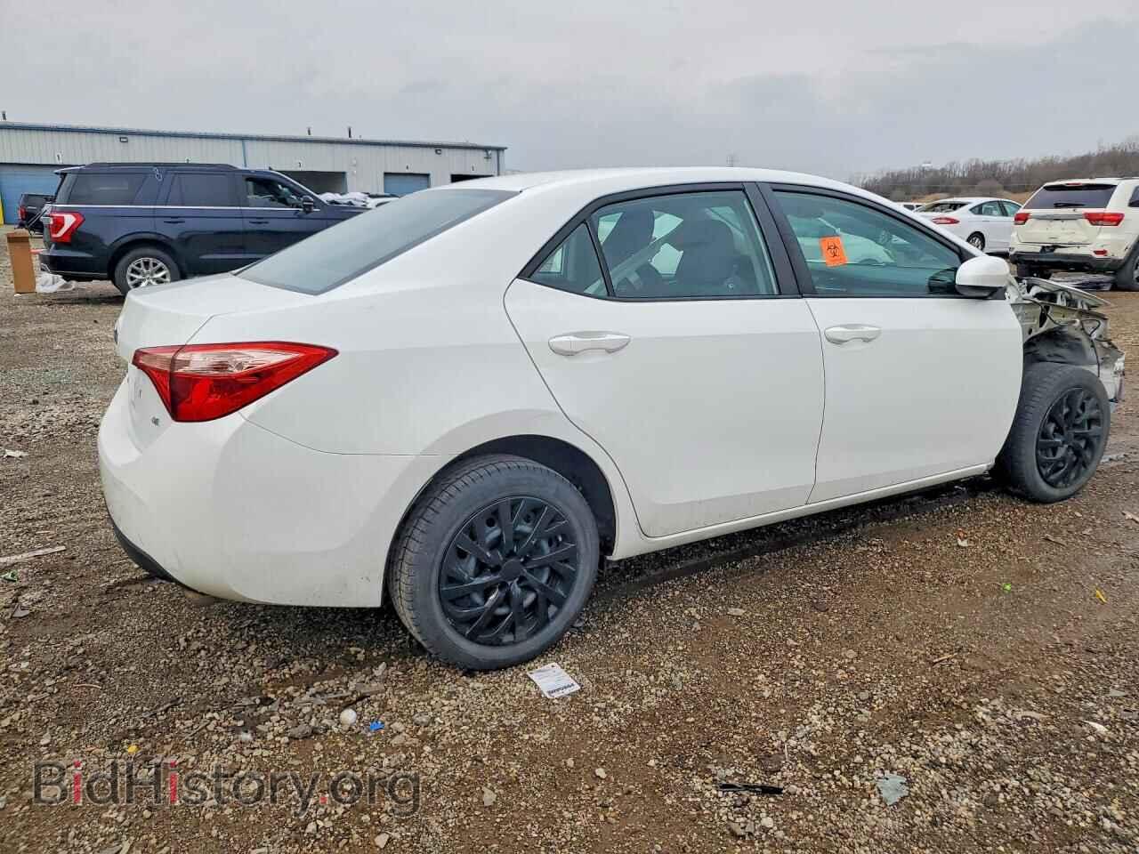2018 TOYOTA COROLLA - VIN: 5YFBURHE6JP845136 - Фото 3