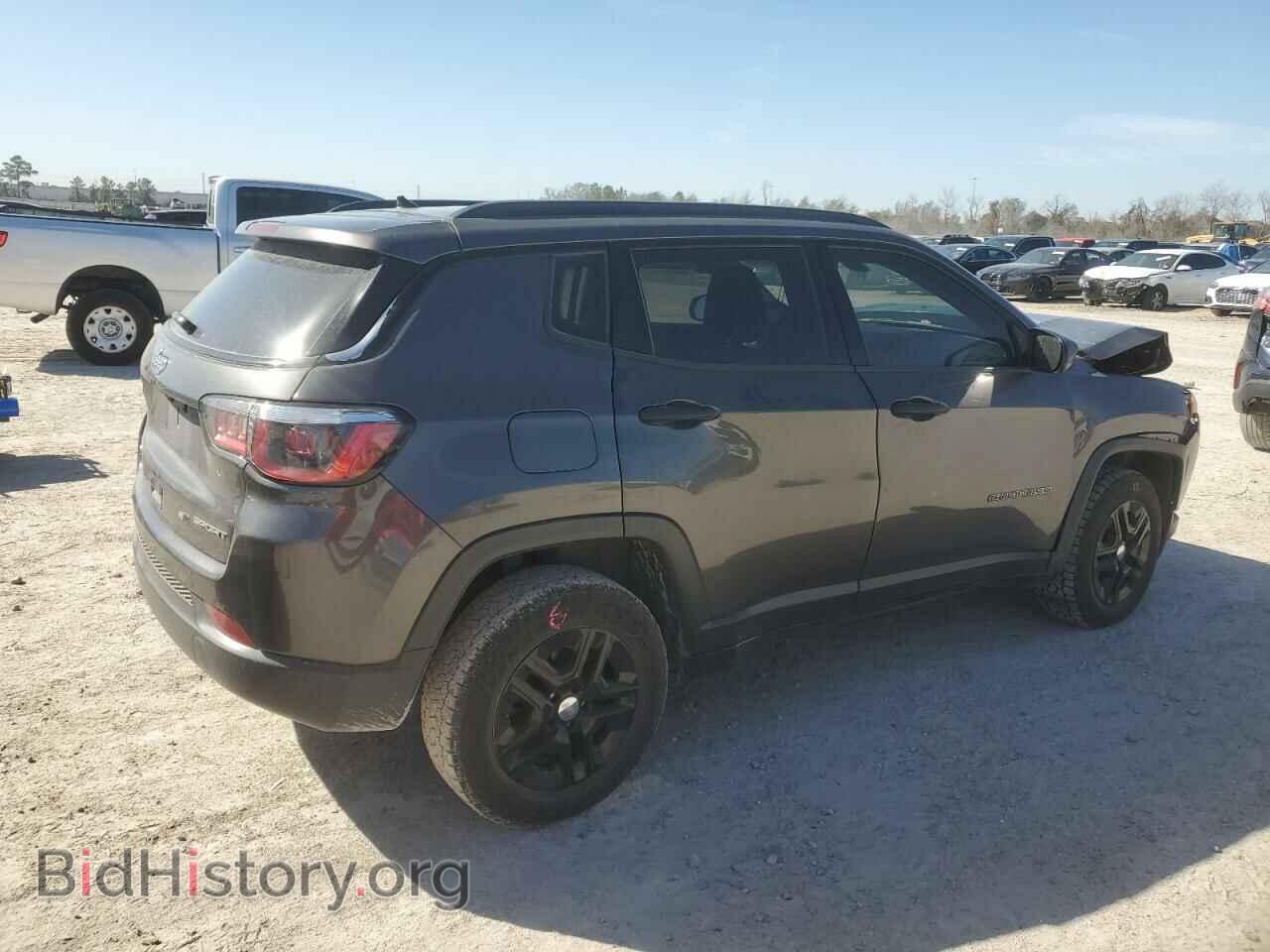 2018 JEEP COMPASS - VIN: 3C4NJDAB9JT126632 - Фото 3