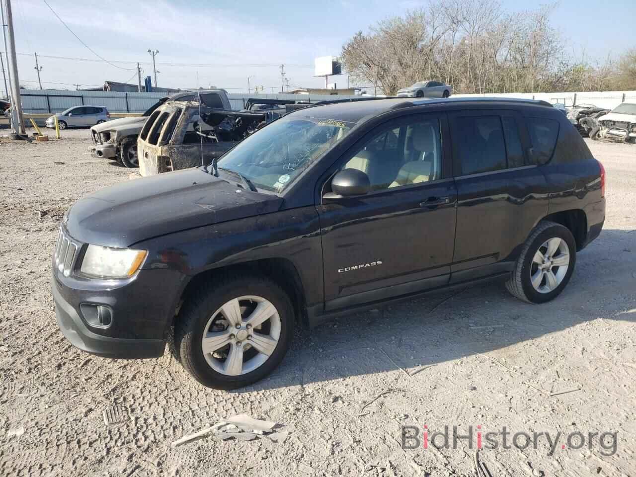 Photo 1J4NT1FB8BD192267 - JEEP COMPASS 2011