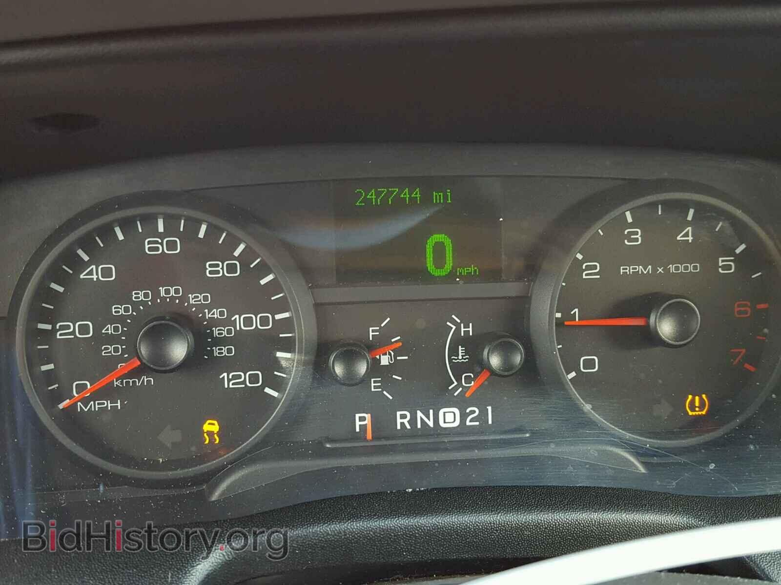 2011 FORD CROWN VIC - VIN: 2FABP7EV9BX147591 - Фото 8