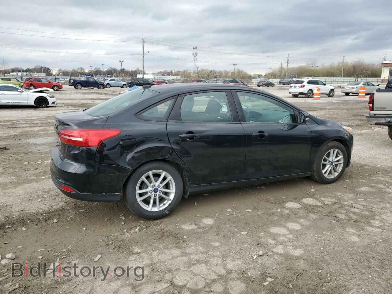 2017 FORD FOCUS - VIN: 1FADP3F25HL303105 - Фото 3