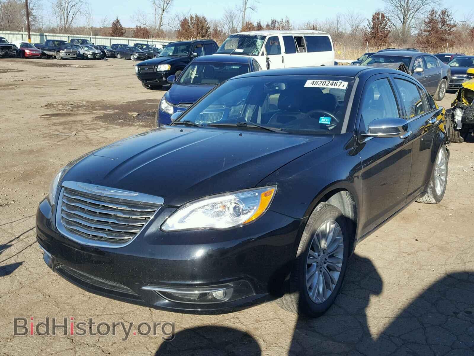 2011 CHRYSLER 200 - VIN: 1C3BC2FG2BN603526 - Фото 2