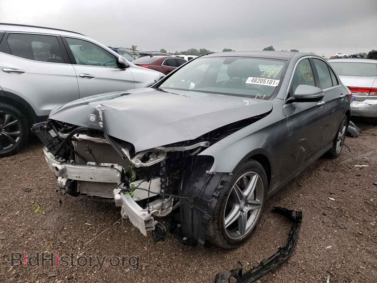 2017 MERCEDES-BENZ E-CLASS - VIN: WDDZF4KB7HA125522 - Фото 2