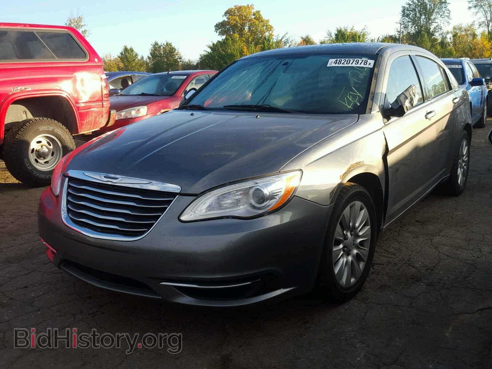 2013 CHRYSLER 200 - VIN: 1C3CCBAB3DN561208 - Фото 2