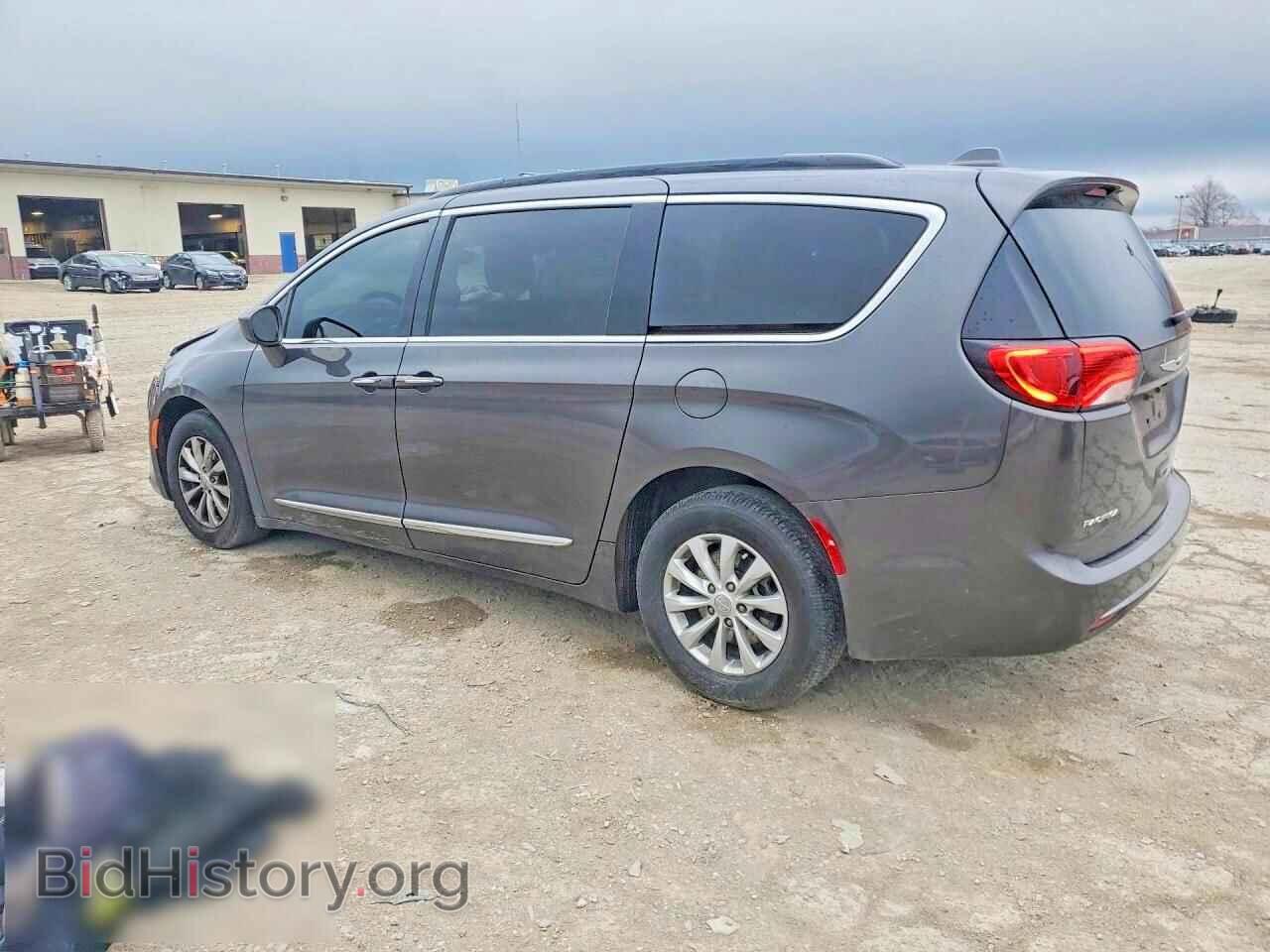 2017 CHRYSLER PACIFICA - VIN: 2C4RC1BG4HR592437 - Photo 2