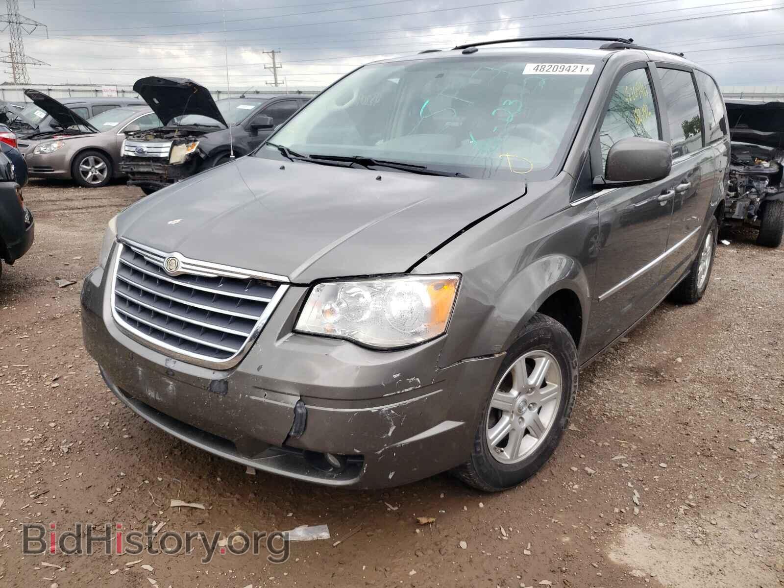2010 CHRYSLER MINIVAN - VIN: 2A4RR5D11AR421787 - Photo 2