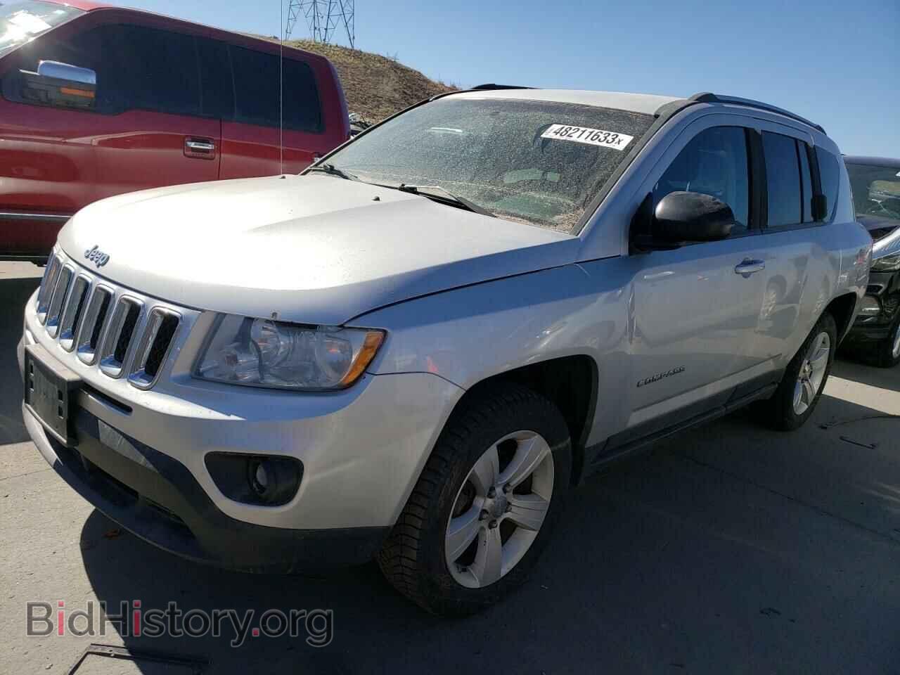 Photo 1J4NF1FB7BD250487 - JEEP COMPASS 2011