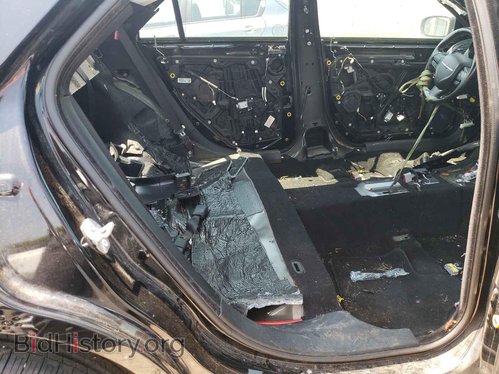 2019 CHRYSLER 300 - VIN: 2C3CCABG2KH660726 - Фото 6