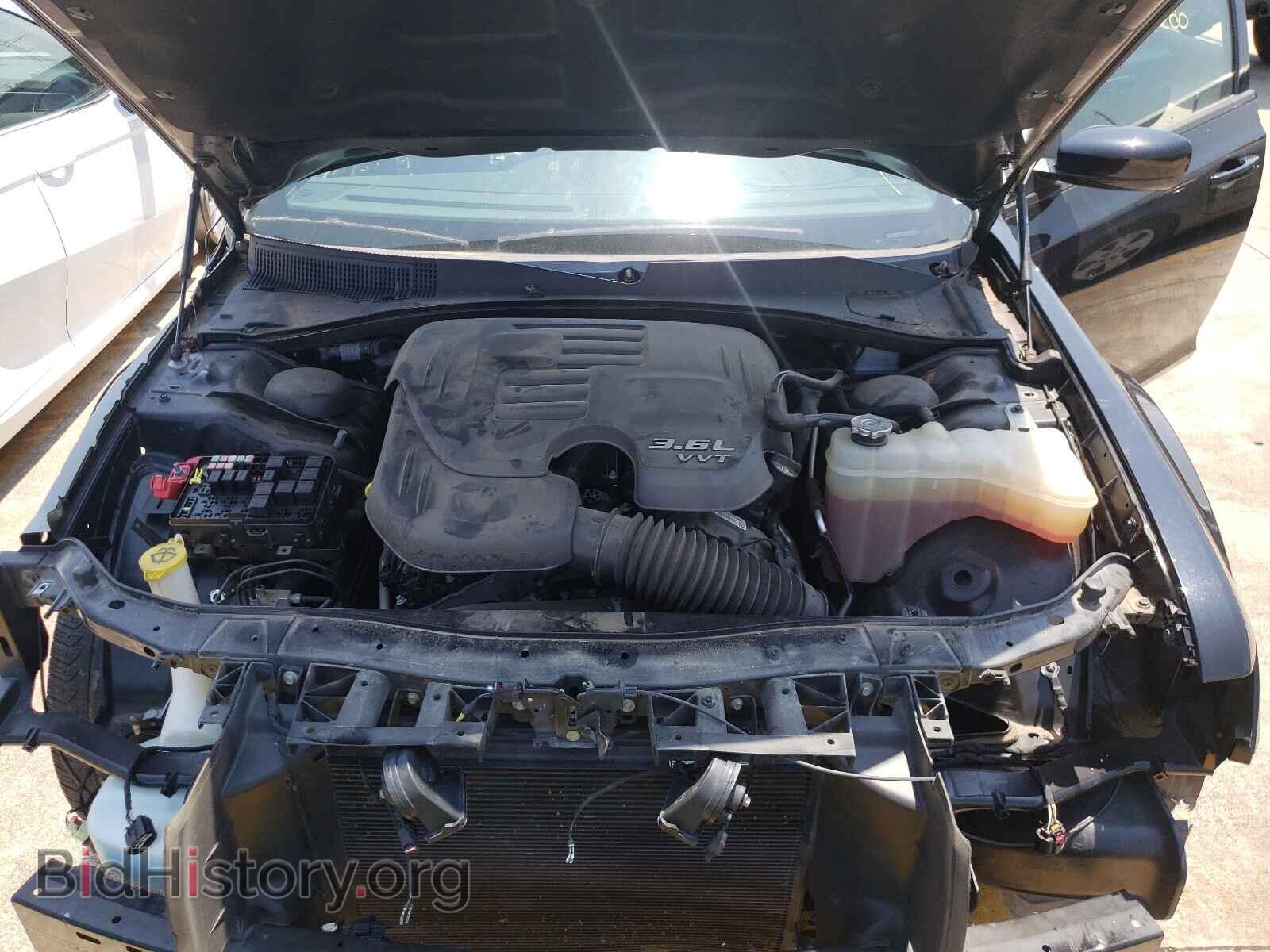 2019 CHRYSLER 300 - VIN: 2C3CCABG2KH660726 - Фото 7