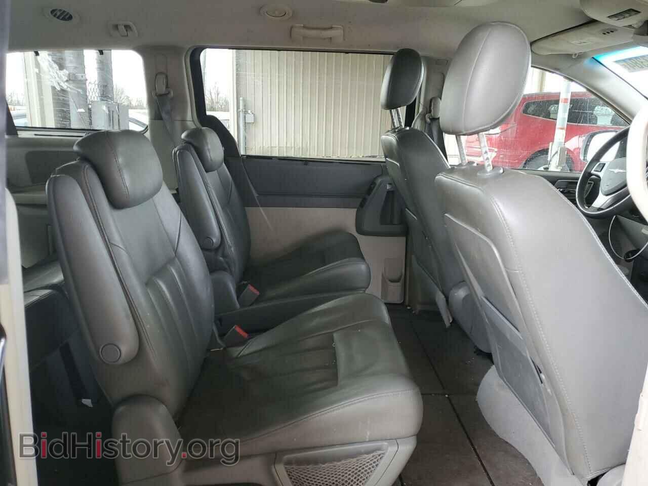 2008 CHRYSLER MINIVAN - VIN: 2A8HR54P68R824916 - Фото 10
