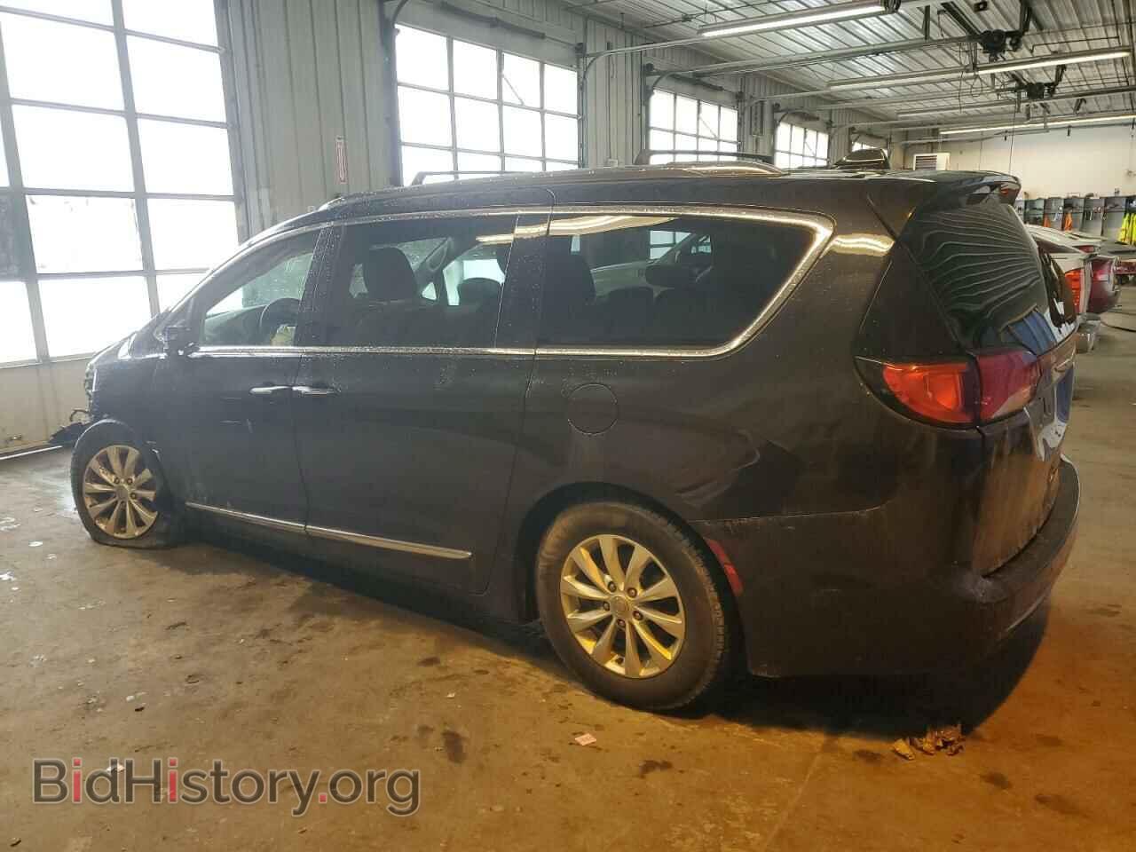 2018 CHRYSLER PACIFICA - VIN: 2C4RC1BG7JR107567 - Фото 2