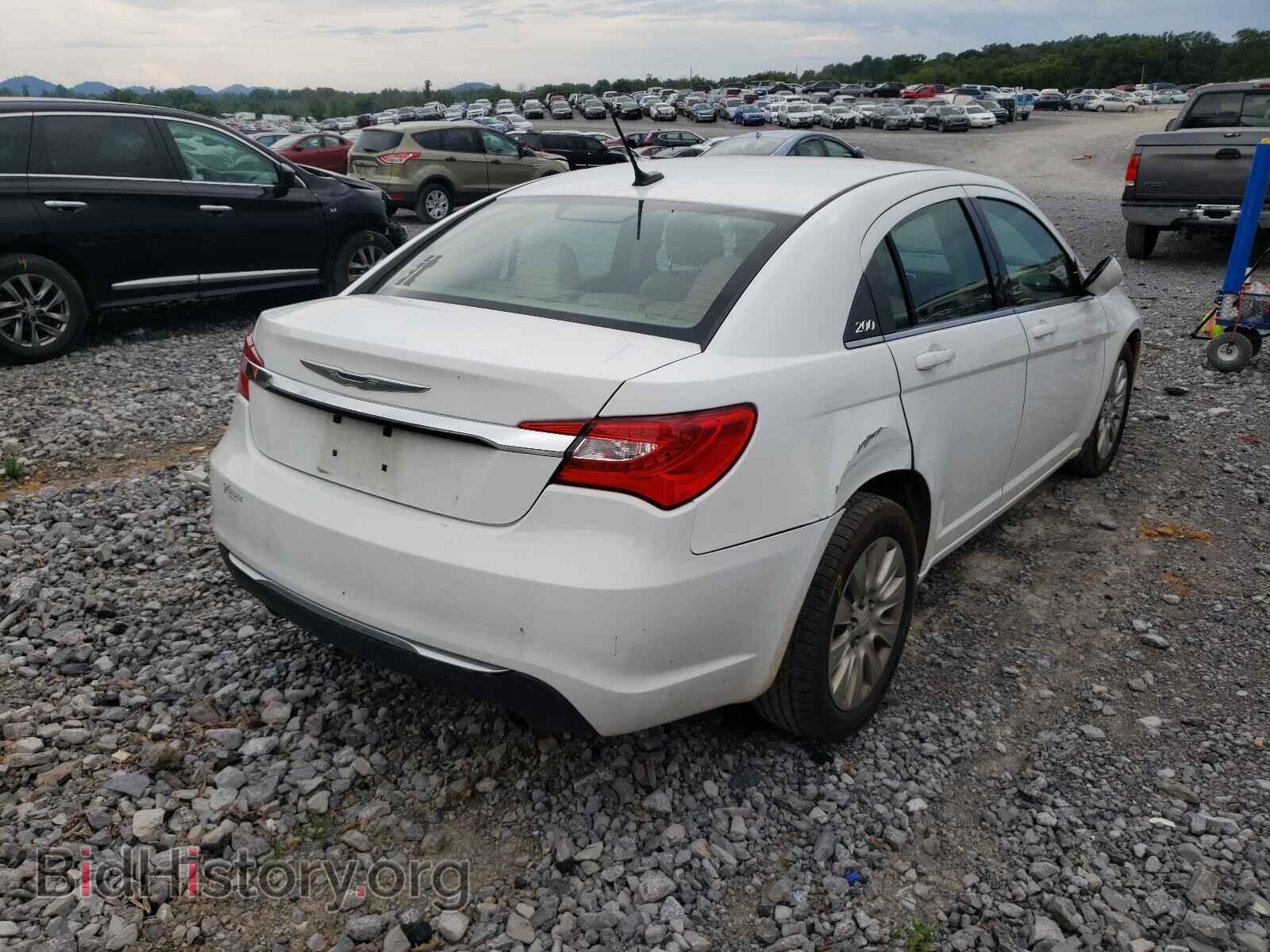 2013 CHRYSLER 200 - VIN: 1C3CCBAG0DN767548 - Фото 4