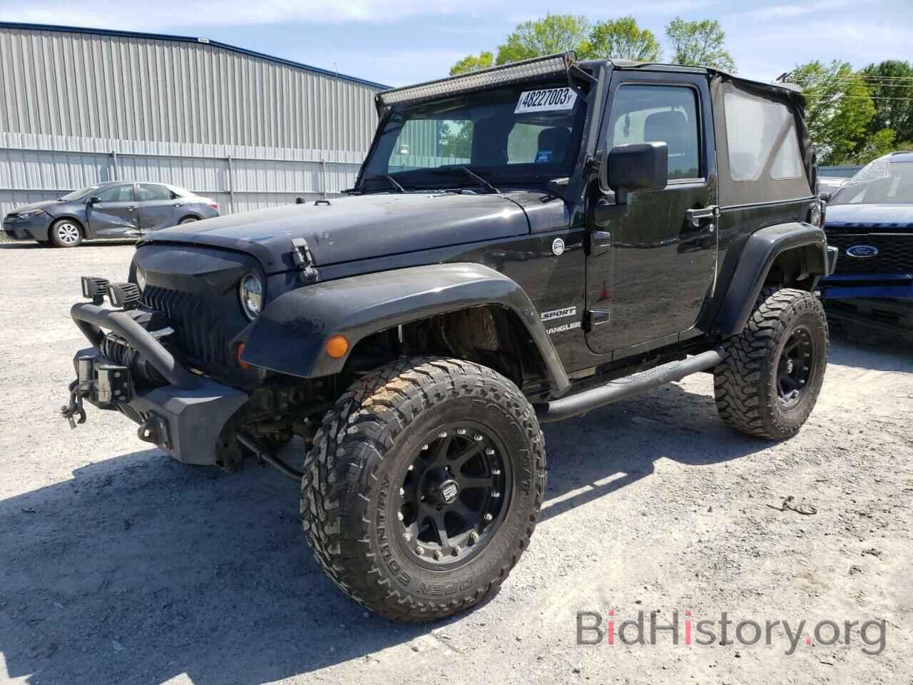 Photo 1J4AA2D14BL620765 - JEEP WRANGLER 2011