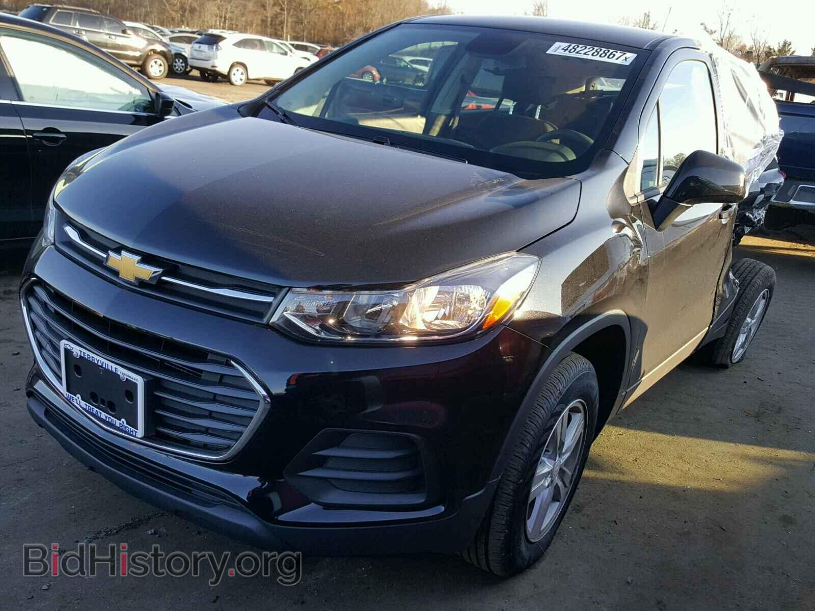 2017 CHEVROLET TRAX - VIN: 3GNCJNSB2HL290530 - Фото 2