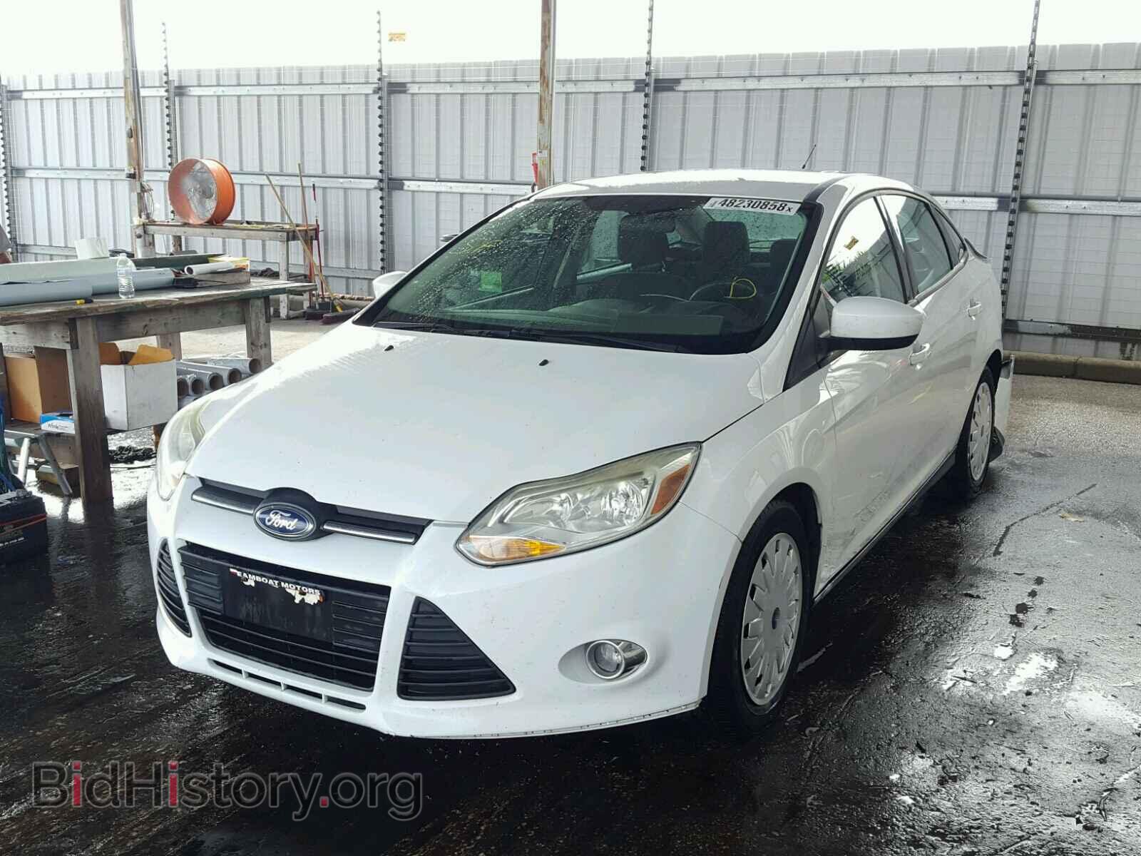 2012 Ford FOCUS (VIN 1FAHP3F2XCL291057) — photo 2 of 10