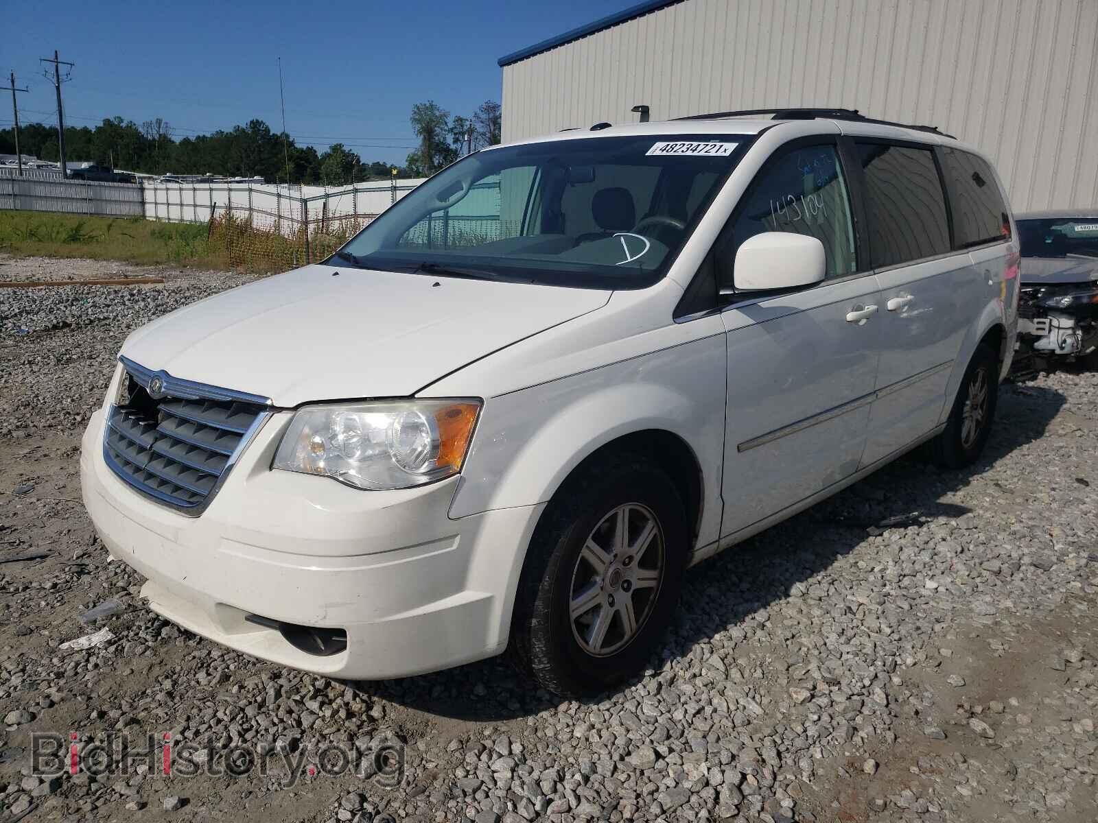 2010 CHRYSLER MINIVAN - VIN: 2A4RR5DX6AR153548 - Фото 2