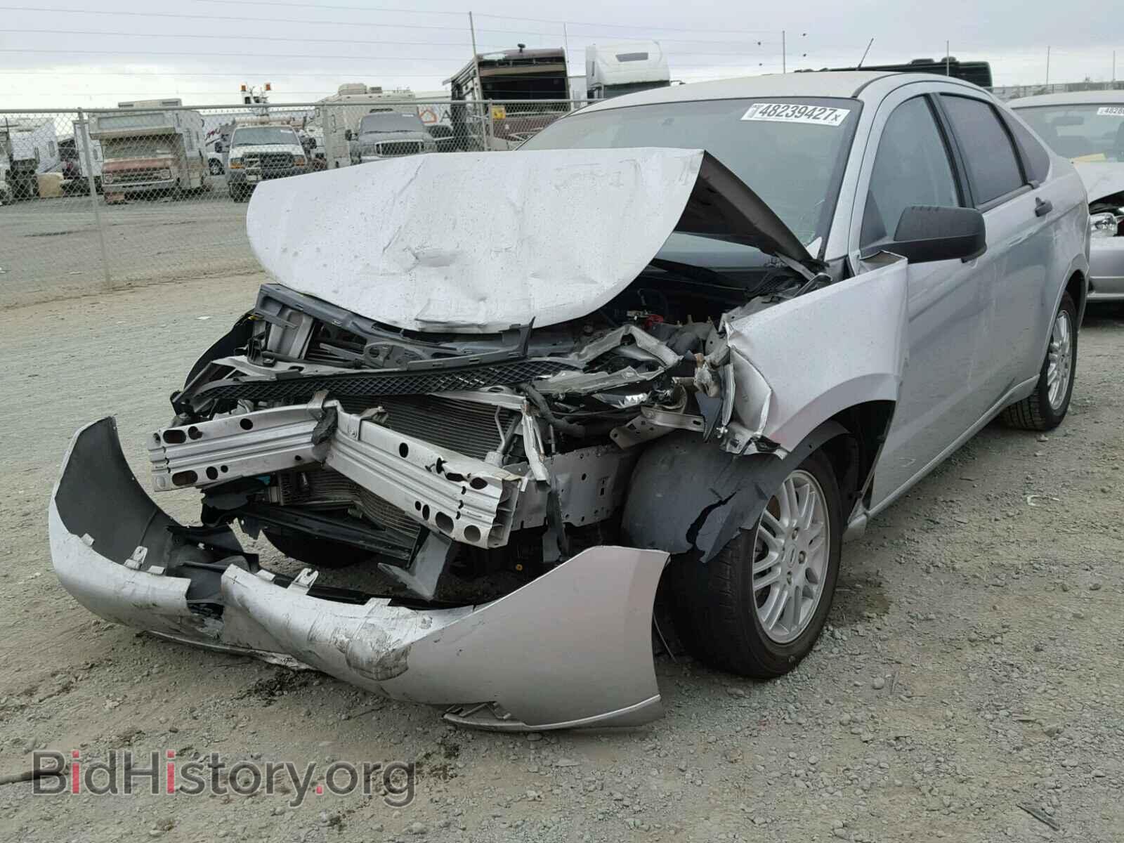 2011 FORD FOCUS - VIN: 1FAHP3FN2BW166920 - Фото 2