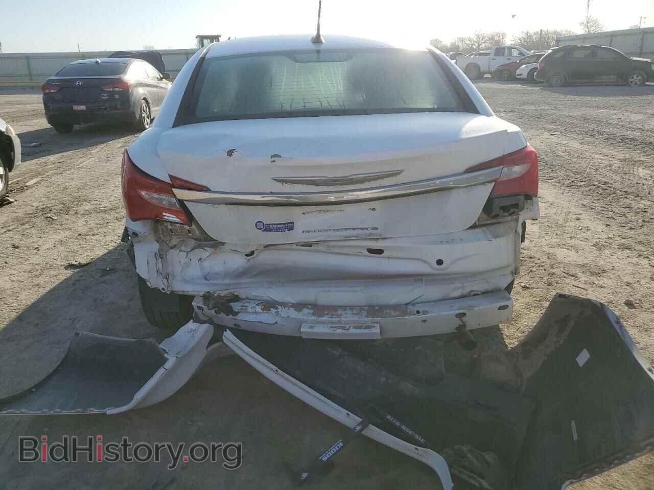 2012 CHRYSLER 200 - VIN: 1C3CCBAB9CN295501 - Фото 6