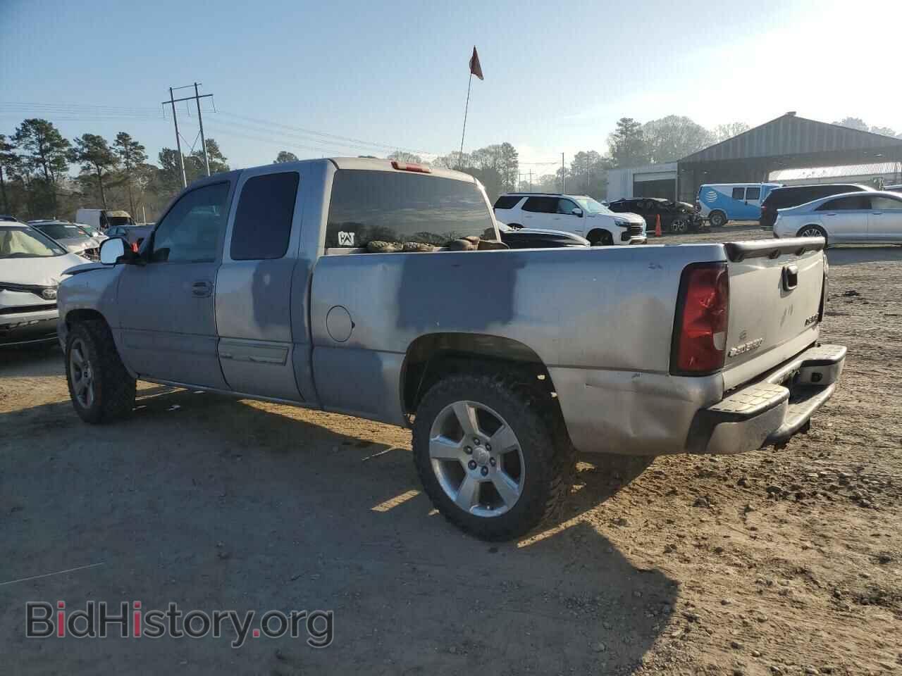 2005 CHEVROLET ALL Models - VIN: 2GCEC19VX51352404 - Photo 2