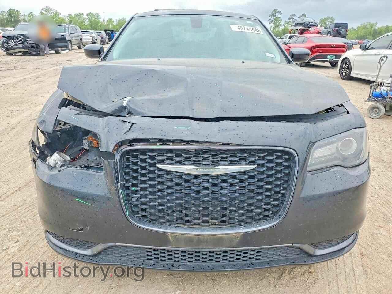 2019 CHRYSLER 300 - VIN: 2C3CCAAG2KH636895 - Фото 5