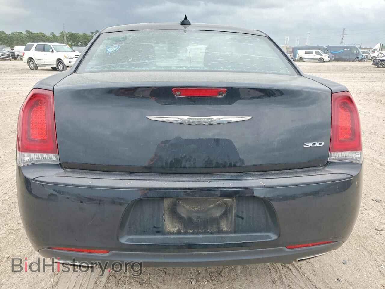 2019 CHRYSLER 300 - VIN: 2C3CCAAG2KH636895 - Фото 6