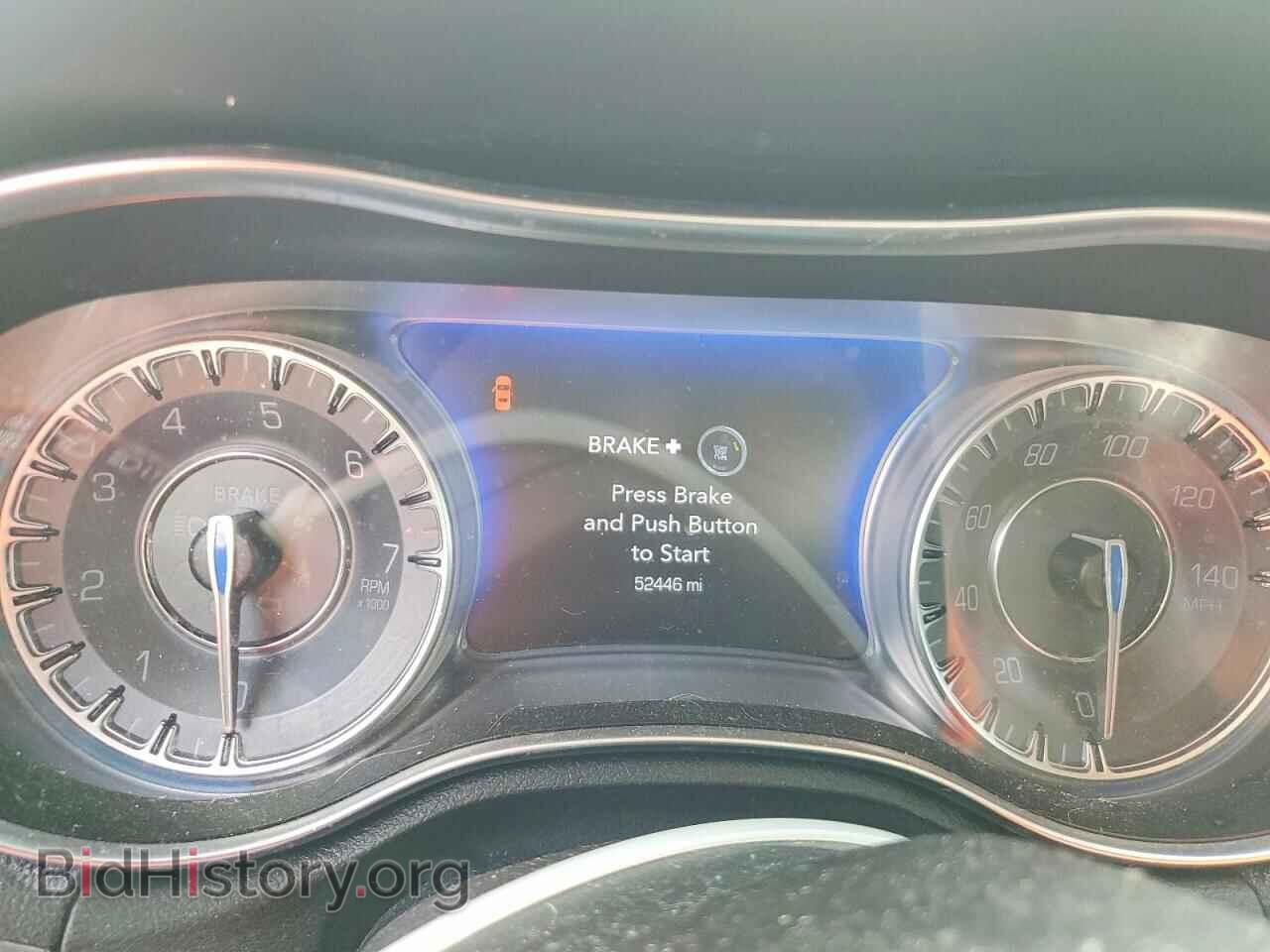 2019 CHRYSLER 300 - VIN: 2C3CCAAG2KH636895 - Фото 9