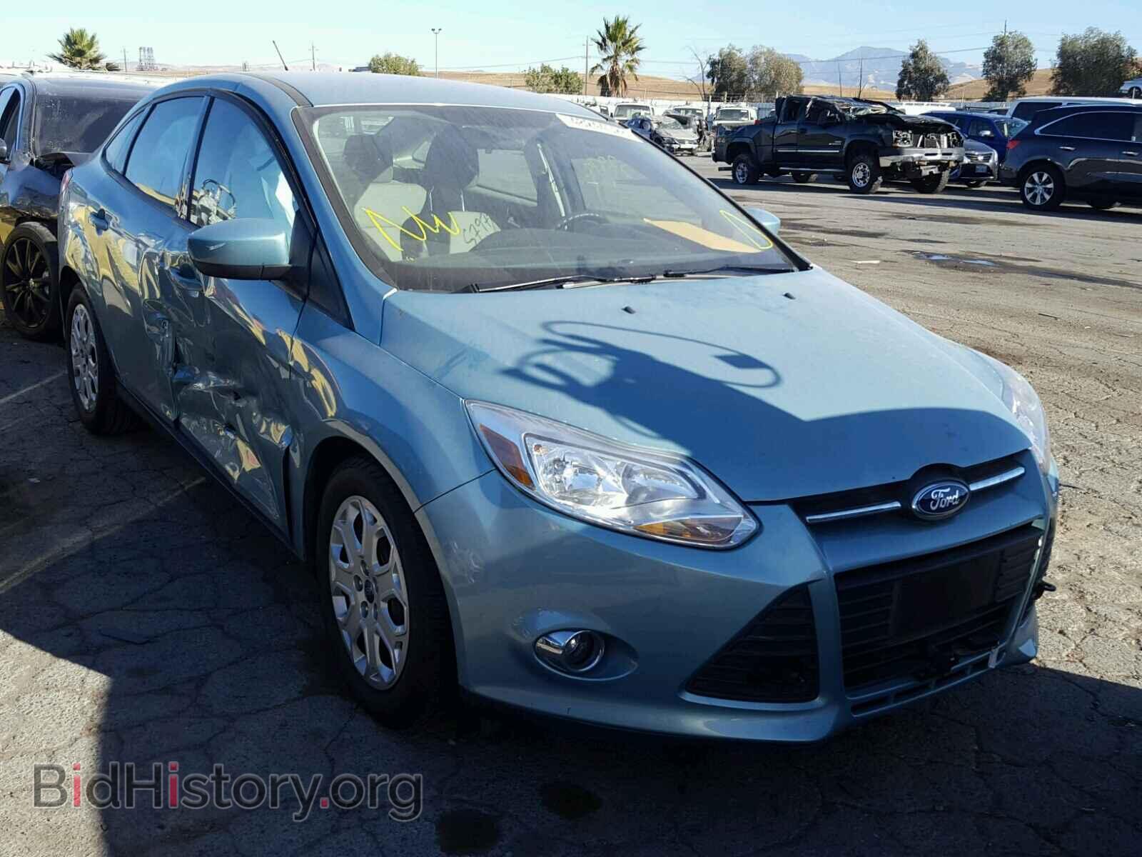 Photo 1FAHP3F27CL101876 - FORD FOCUS 2012