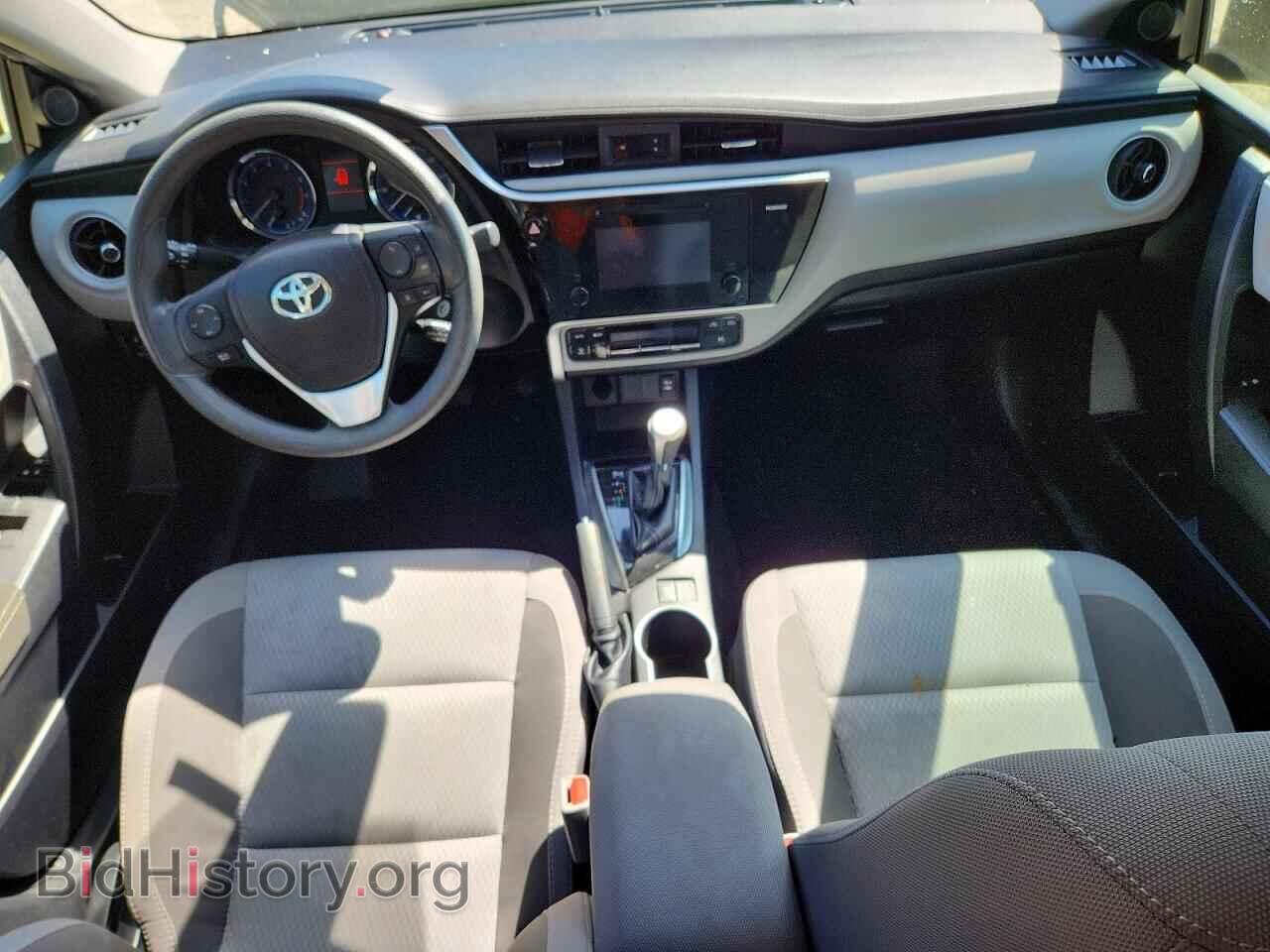 2017 TOYOTA COROLLA - VIN: 2T1BURHEXHC920141 - Фото 8