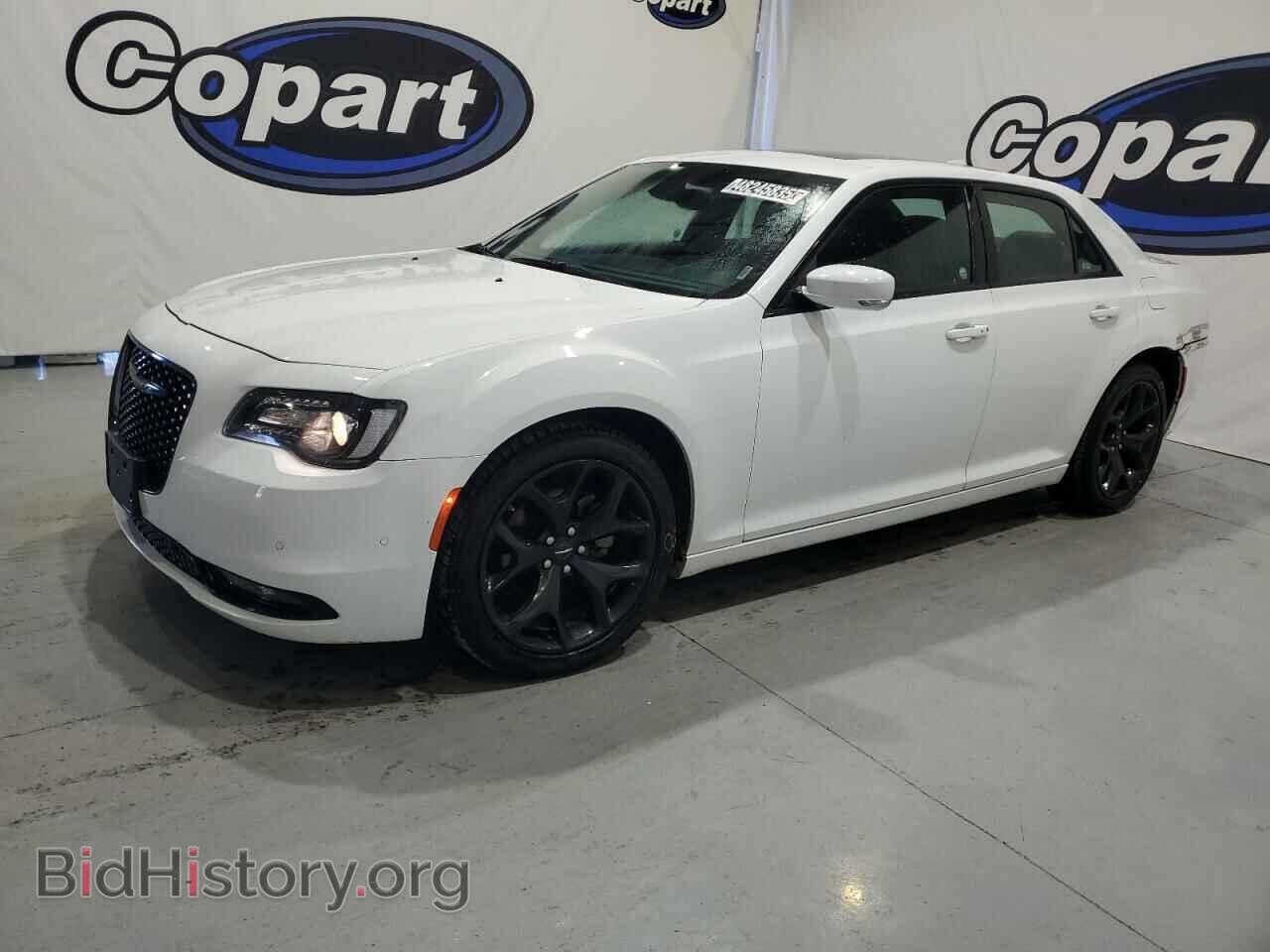 Фотография 2C3CCABG8PH524236 - CHRYSLER 300 2023