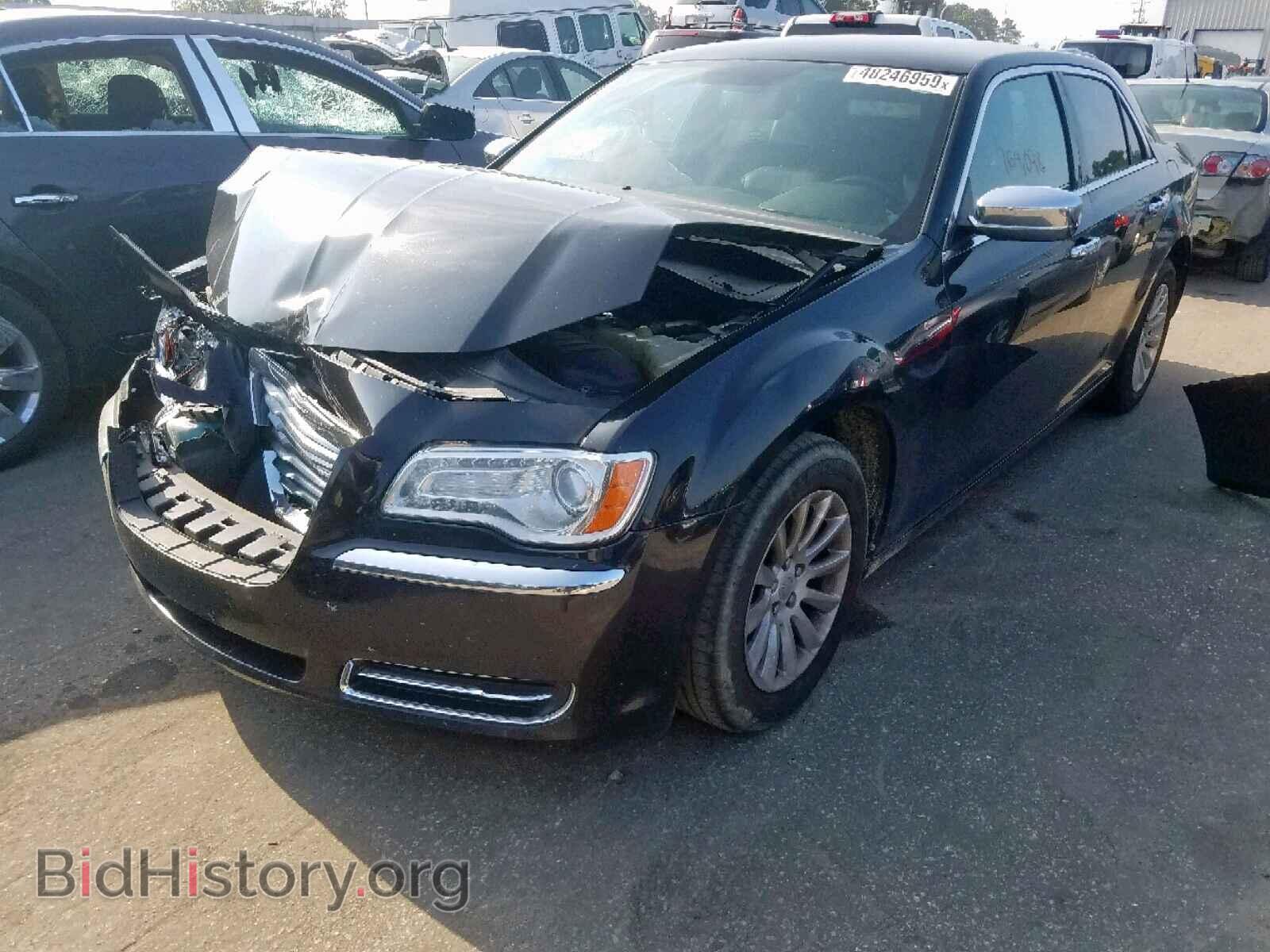 2013 CHRYSLER 300 - VIN: 2C3CCAAG8DH613186 - Фото 2
