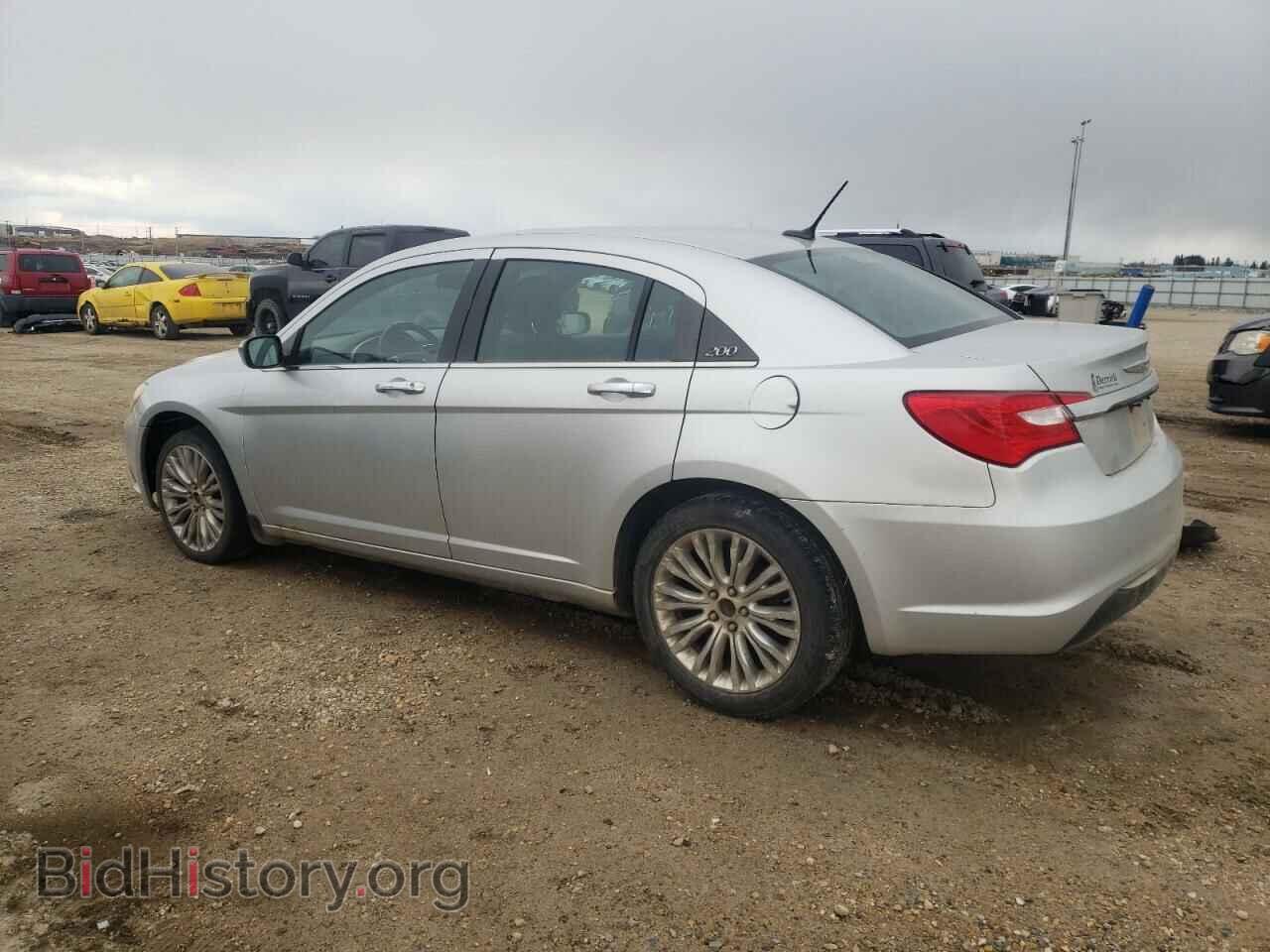 2011 CHRYSLER 200 - VIN: 1C3BC2FG9BN532275 - Фото 2