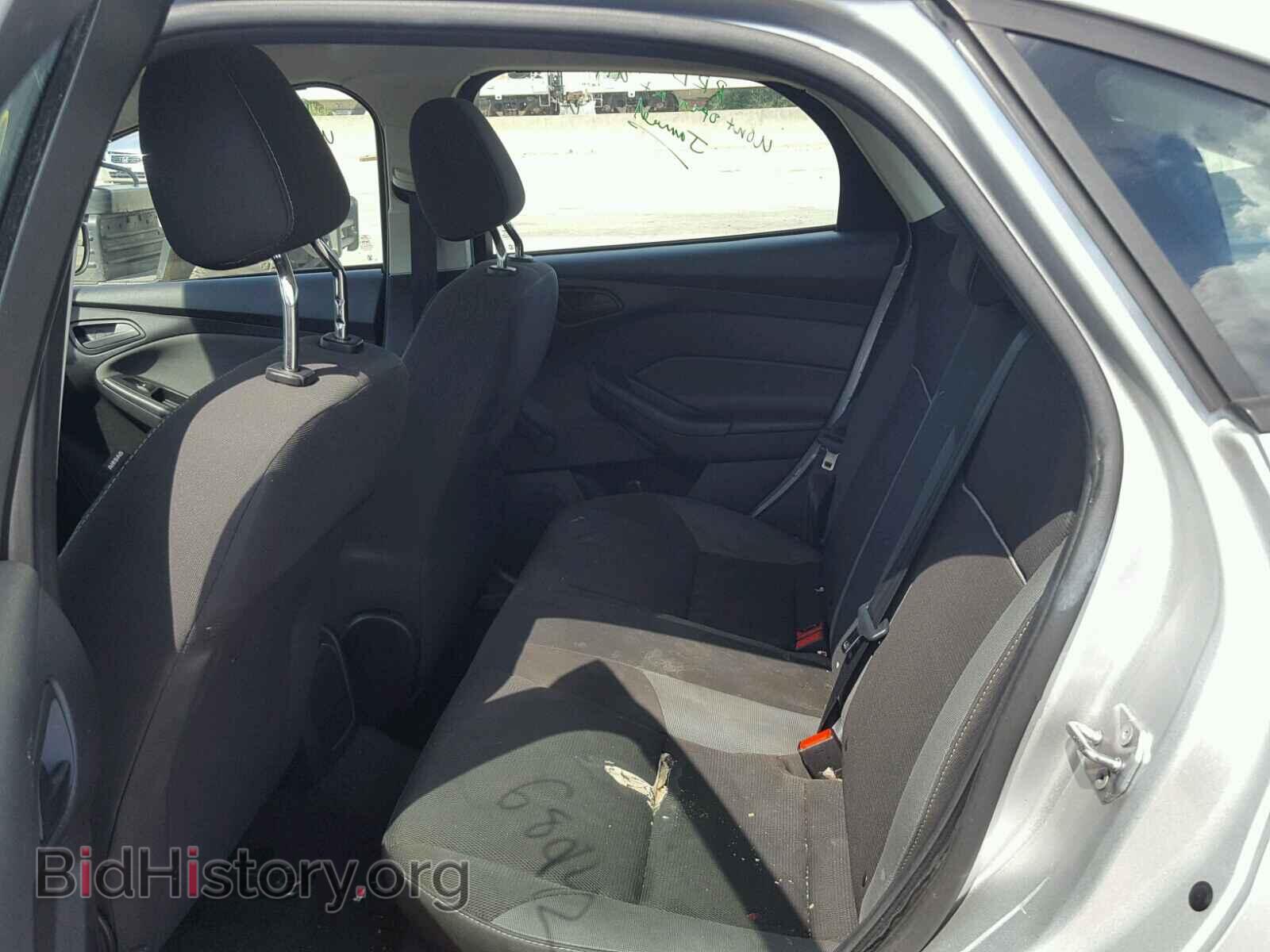 2012 Ford FOCUS (VIN 1FAHP3E23CL240369) — photo 6 of 10