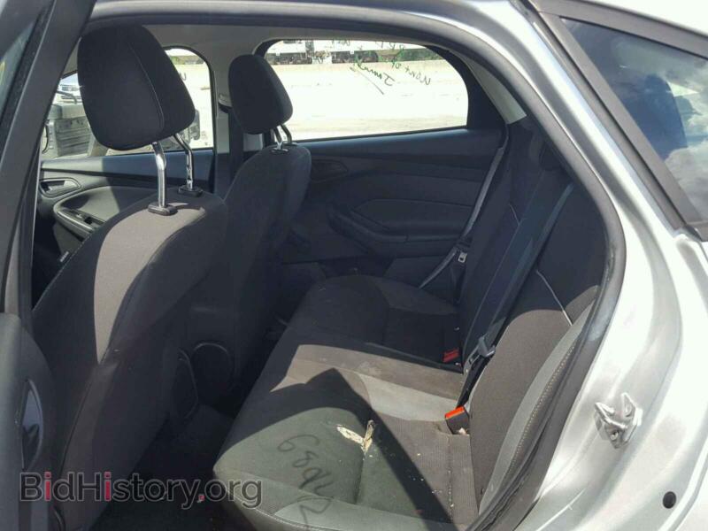 2012 Ford FOCUS (VIN 1FAHP3E23CL240369) — photo 6 of 10