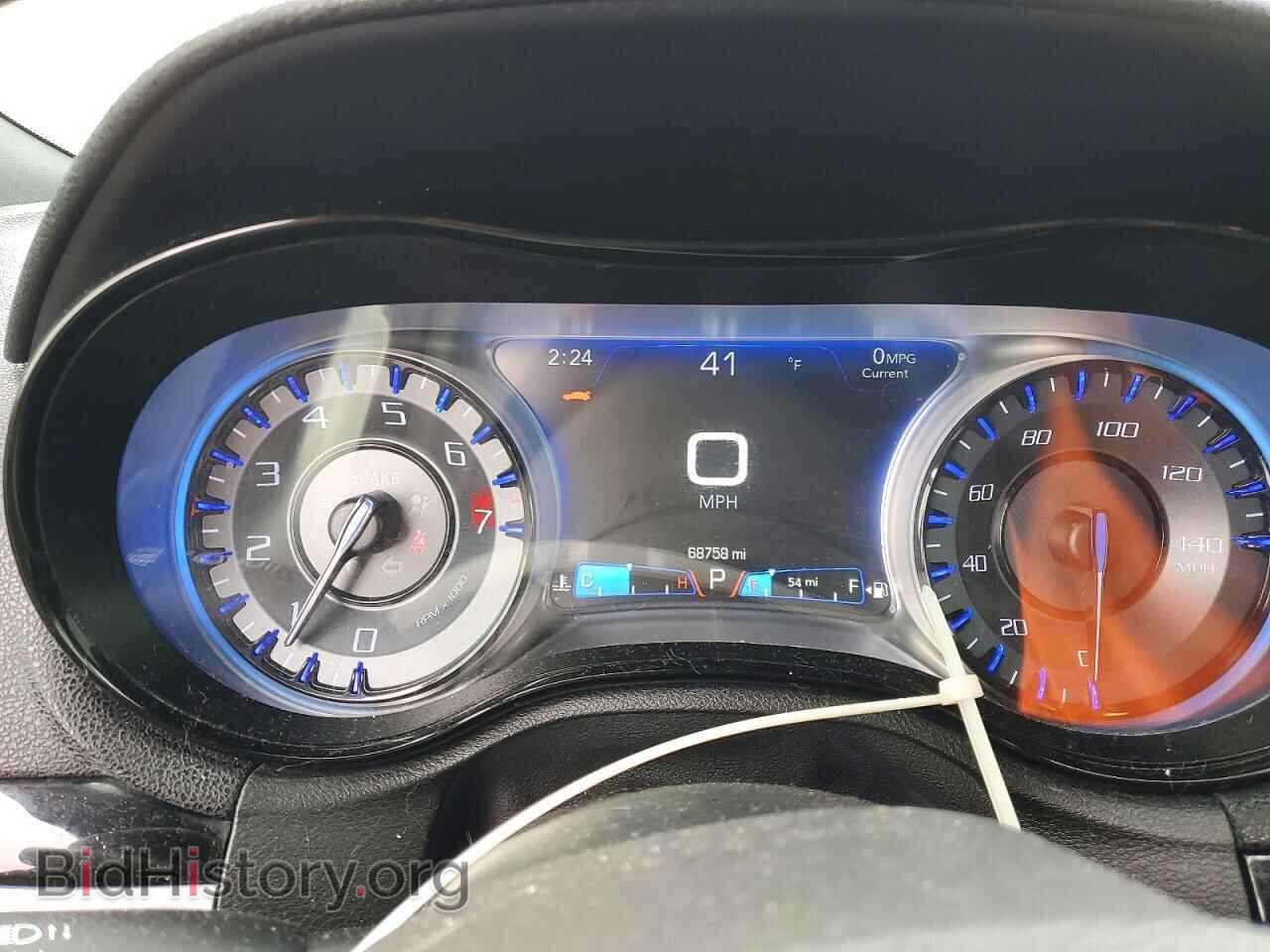 2017 CHRYSLER 300 - VIN: 2C3CCABG6HH662682 - Фото 9